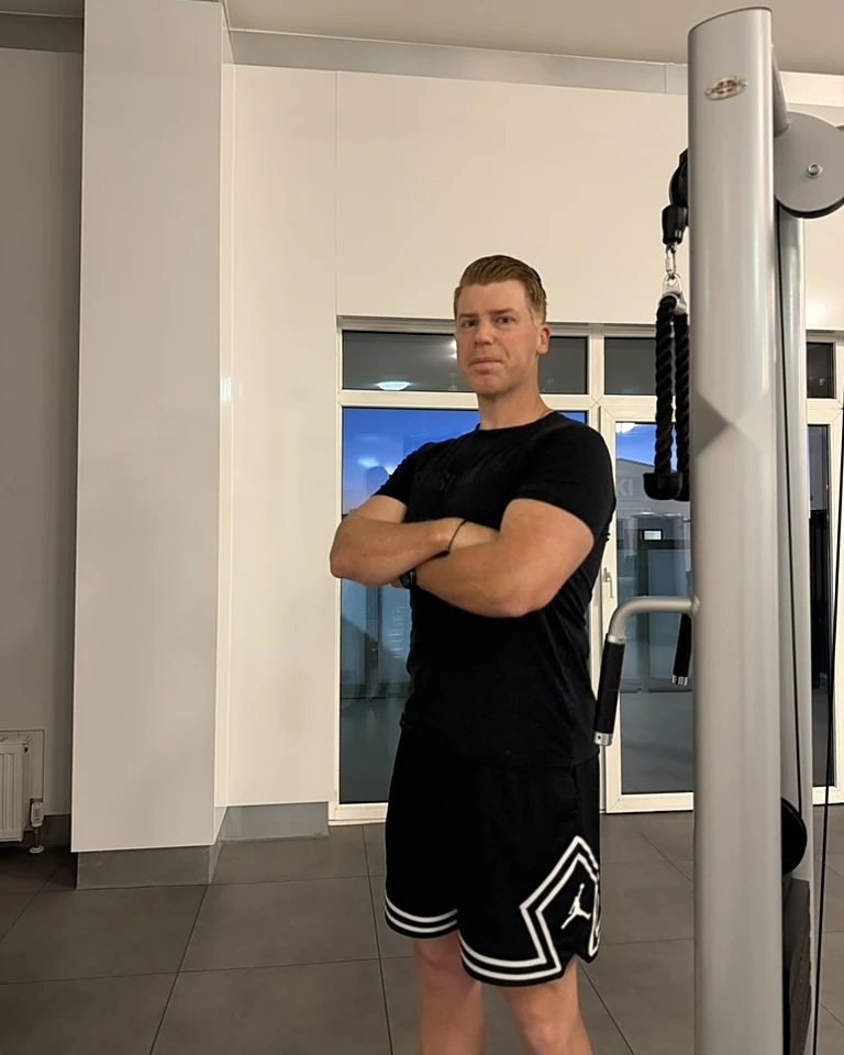 Christian Skrippek im Trainingsraum, Krafttraining nach dem Gewichtsverlust
